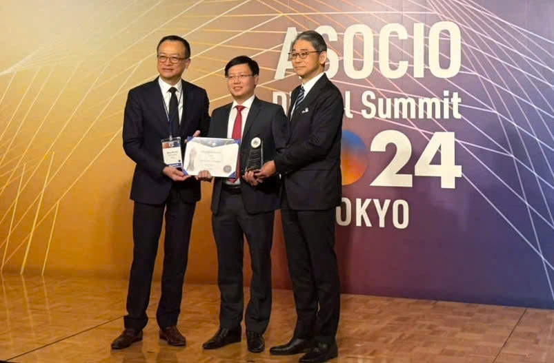 Vietnam honoured at ASOCIO DX Award 2024 in Japan